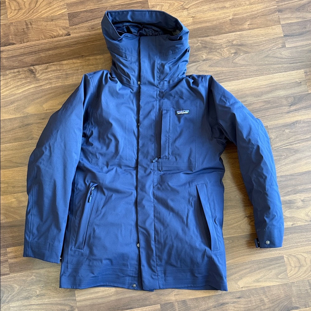 Patagonia Men's Navy three in one Jacket